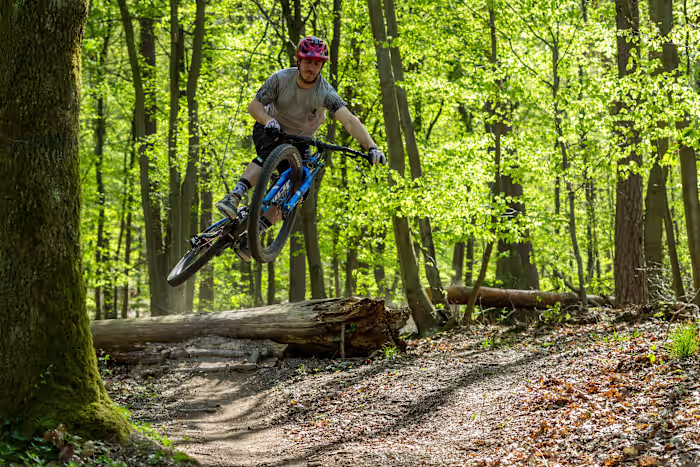 mountainbike action trailsurfers